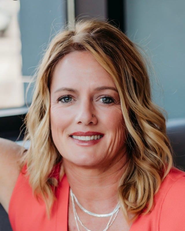 Jennifer Antoine headshot